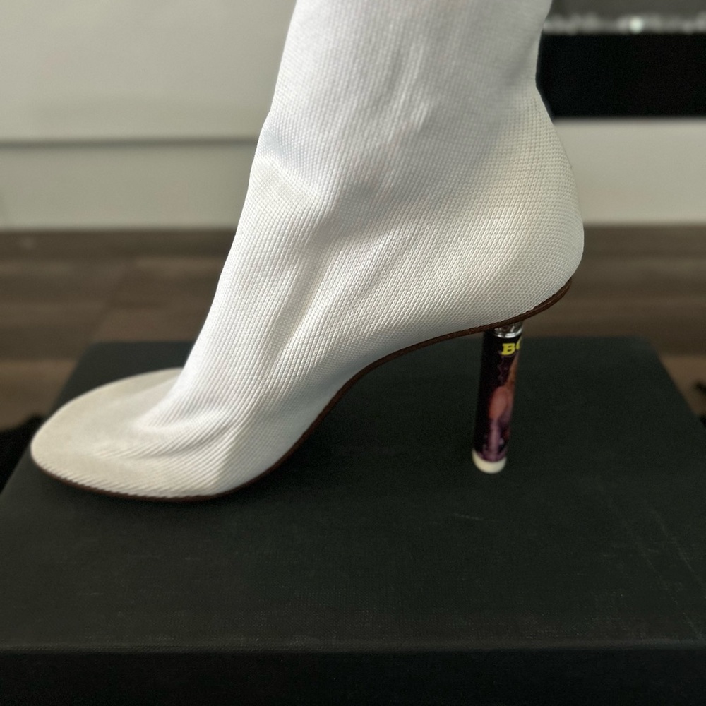 Vetements White and Black Logo Casual Socks - Picture 5 of 13